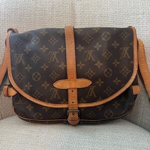 Authentic Vintage Louis Vuitton Monogram Saumur 30 Shoulder Crossbody Bag
